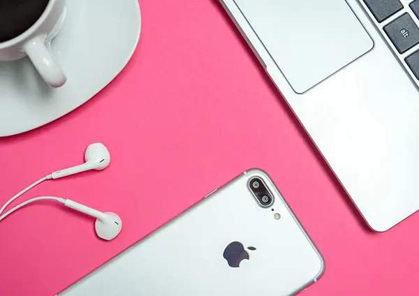 Aproveite esse momento que você precisa ficar em casa para estudar, se qualificar e turbinar seu currículo com cursos gratuitos online, comece hoje mesmo!